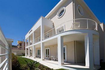 Nautilus Hotel